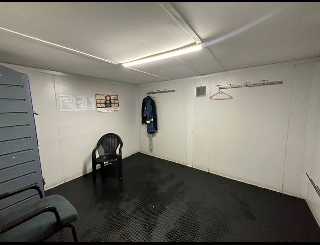 747M² WAREHOUSE TO LET IN PAARDEN EILAND